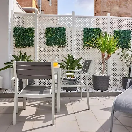아파트 Sunny Cozy Penthouse With A Terrace At Plaza Del Carmen