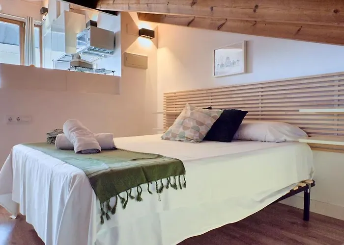 Sunny Cozy Penthouse With A Terrace At Plaza Del Carmen *
