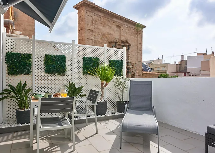 Sunny Cozy Penthouse With A Terrace At Plaza Del Carmen